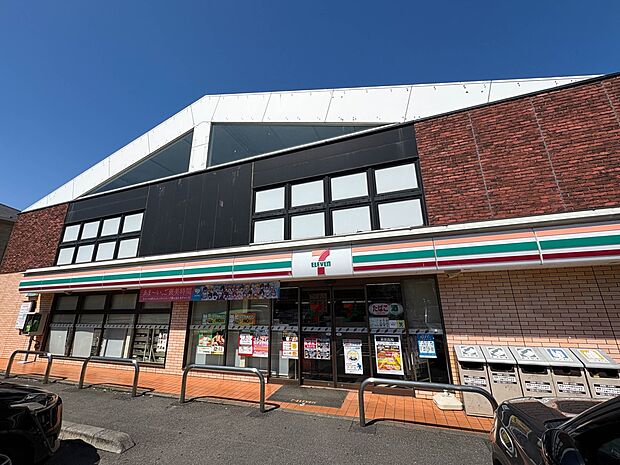 コンビニ 900m セブンイレブン川口江戸3丁目店