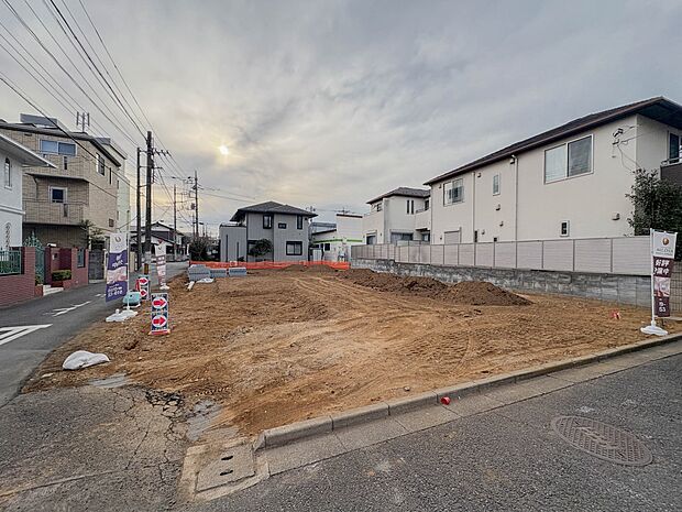 こちらの物件に少しでもご興味がありましたら、お気軽にお電話下さい。ネット上で「見えない物」「わからない事」でも、実際にご見学いただくことで、手に取るようにおわかりいただけるはずです。