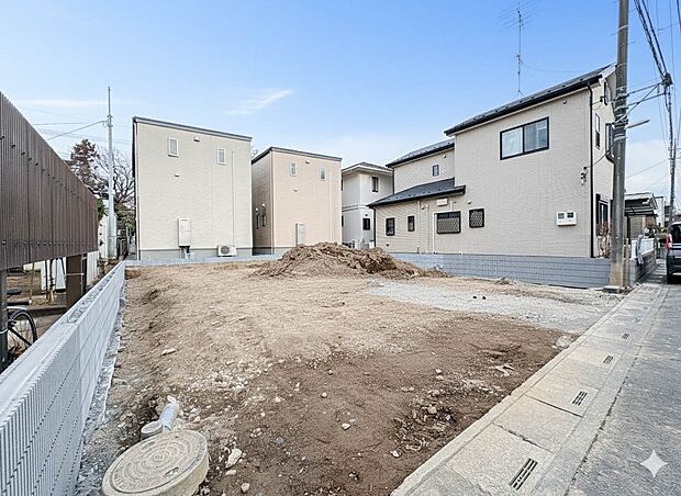 【外観】こちらの物件に少しでもご興味がありましたら、お気軽にお電話下さい。ネット上で「見えない物」「わからない事」でも、実際にご見学いただくことで、手に取るようにおわかりいただけるはずです。…