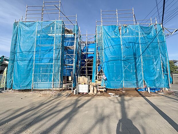 【外観】家族の温かさと陽光の暖かさ、楽しい毎日と明るい未来を予感させる「空間が織り成すひとつ先の住み心地」を演出します。