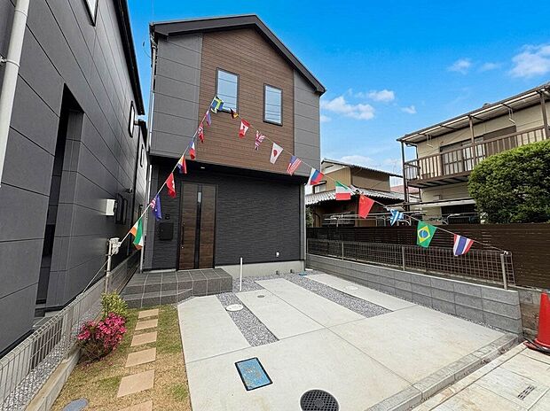 家族の温かさと陽光の暖かさ、楽しい毎日と明るい未来を予感させる「空間が織り成すひとつ先の住み心地」を演出します。