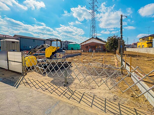 【前面道路】車の通行が少ないので、静かな住環境を維持することができます。