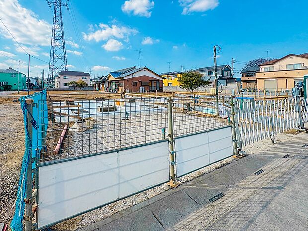 【外観】家族の温かさと陽光の暖かさ、楽しい毎日と明るい未来を予感させる「空間が織り成すひとつ先の住み心地」を演出します。