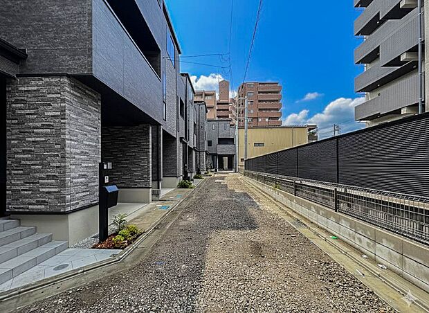 【前面道路4m】家の良し悪しだけでなく周辺環境も重要なポイント。