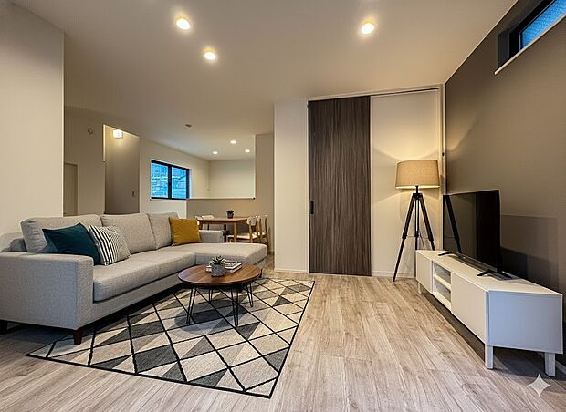 1号棟【LDK17.7帖】流行に左右されず、将来にわたって価値が継続する「上質」な佇まい。家具はCGで実際にはつきません