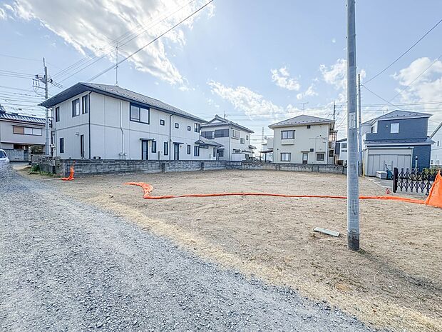 【外観】家族の温かさと陽光の暖かさ、楽しい毎日と明るい未来を予感させる「空間が織り成すひとつ先の住み心地」を演出します。