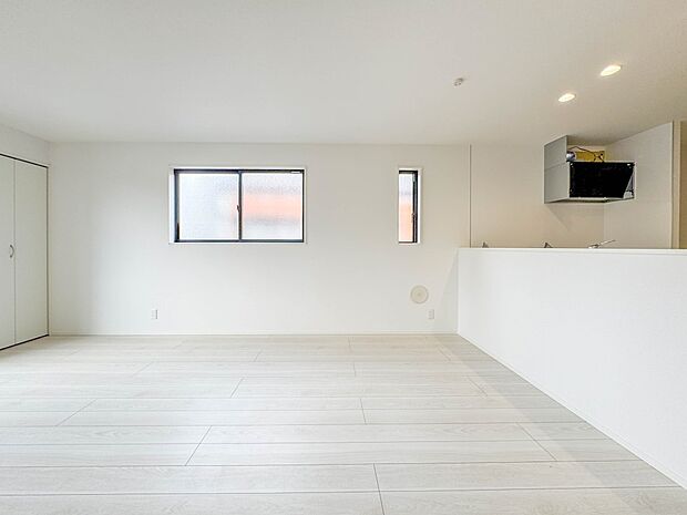 【LDK17.4帖】忙しい朝でも家族揃って食事をしたいゆとりあるダイニングスペース。