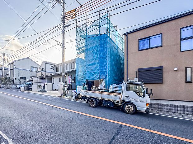 【外観】こちらの物件が少しでも気になるようでしたら、お気軽にお問合せください。人生でいちばん大きなお買い物ですので、ゆっくりご見学ください。ネット上の画像と実際の見学では、リアル感がまるで違…
