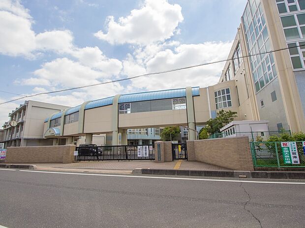 中学校 682m 与野南中学校