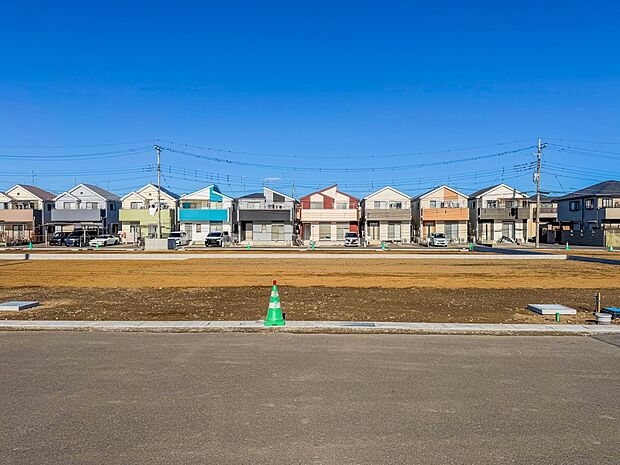 【現地外観】全棟が整形地なので、住心地良く、ゆとりある戸建てライフが楽しめます。