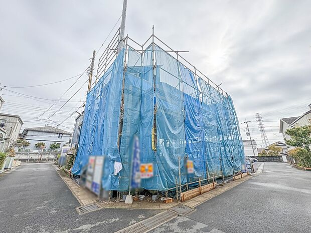 【外観】陽当りや通風性など各所に施された工夫で住みやすさを実現。部屋の大きさや周辺環境・街並など、資料には掲載していない情報が現地にはたくさんございます。是非ご確認下さい。