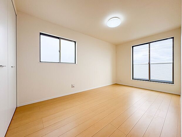【洋室6.12帖】充実した生活は伸びやかな居室空間から始まります。快適に・伸びやかに。心の潤いを求める方々へ。