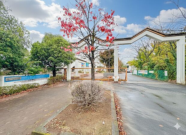 中学校 1770m 伊奈町立南中学校