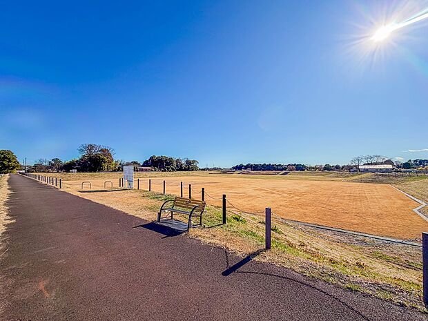 公園 350m 原市沼調節池多目的広場(原市沼調節池多目的広場でジョギングやお散歩コースとしても楽しめます。)