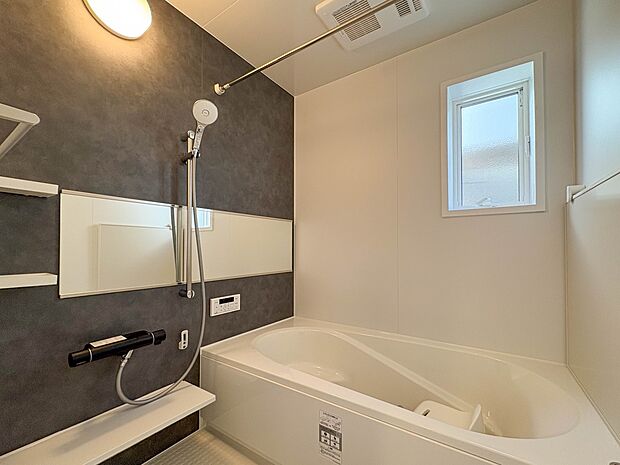 【浴室】一日の疲れを癒してくれるお風呂空間。使いやすさと上質な質感を両立して、単なる習慣から特別な時間に変わるはず。