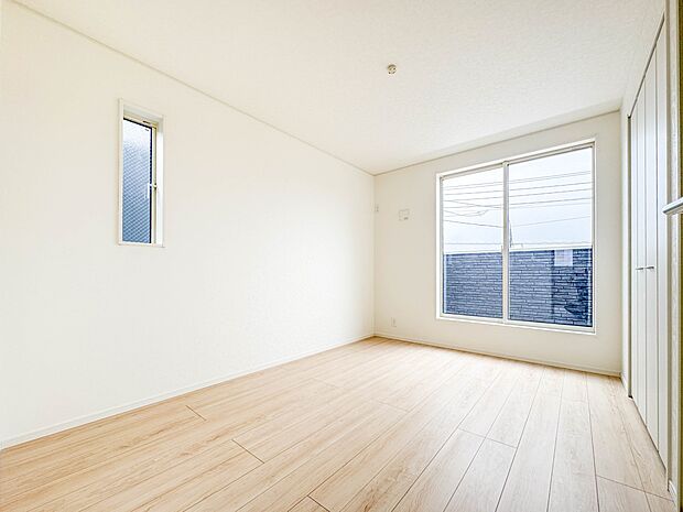3号棟【寝室6帖】充実した生活は伸びやかな居室空間から始まります。快適に・伸びやかに。心の潤いを求める方々へ。