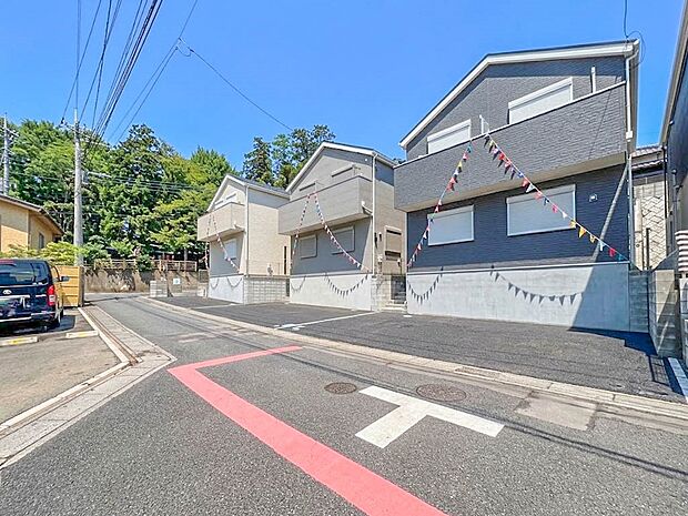 【前面道路4M】車の通行が少ないので、静かな住環境を維持することができます。