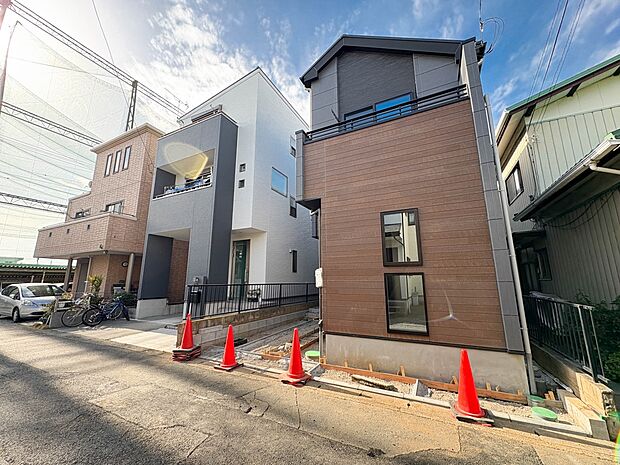 家族の温かさと陽光の暖かさ、楽しい毎日と明るい未来を予感させる「空間が織り成すひとつ先の住み心地」を演出します。