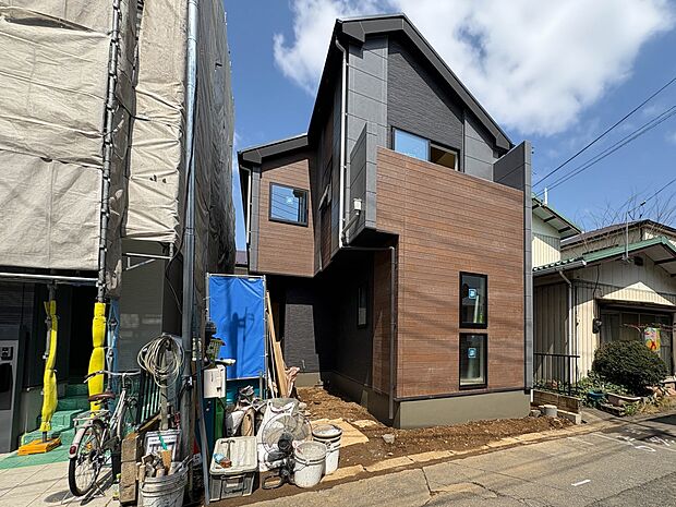 【外観】こちらの物件が少しでも気になるようでしたら、お気軽にお問合せください。人生でいちばん大きなお買い物ですので、ゆっくりご見学ください。ネット上の画像と実際の見学では、リアル感がまるで違…
