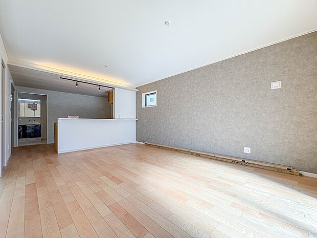 【LDK16帖】インテリアショップで見掛けた「あの家具」も置ける、ゆったりとした空間。時に広さが上質な寛ぎの時間になる事も。