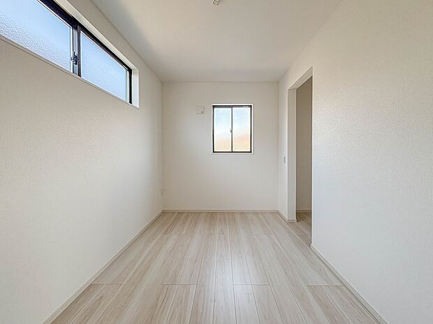 【洋室6.6帖】充実した生活は伸びやかな居室空間から始まります。快適に・伸びやかに。心の潤いを求める方々へ。