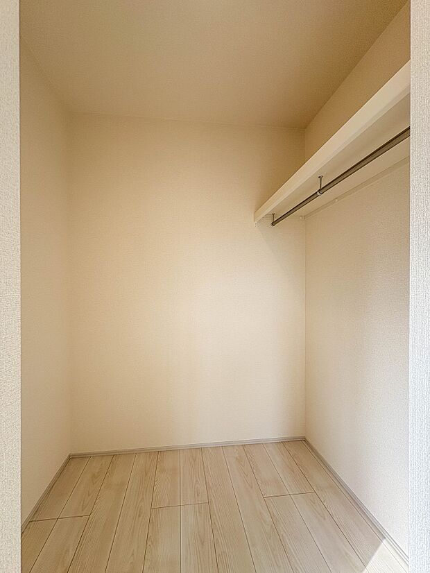 【収納】各部屋を最大限に広く使って頂ける様、全居住スペースに収納付。プライベートルームはゆったりと快適に。