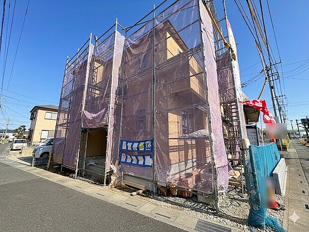 【現地外観】陽当りや通風性など各所に施された工夫で住みやすさを実現。部屋の大きさや周辺環境・街並など、資料には掲載していない情報が現地にはたくさんございます。是非ご確認下さい。