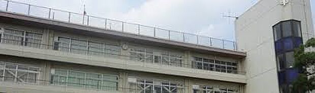 小学校 765m 川口市立南鳩ヶ谷小学校
