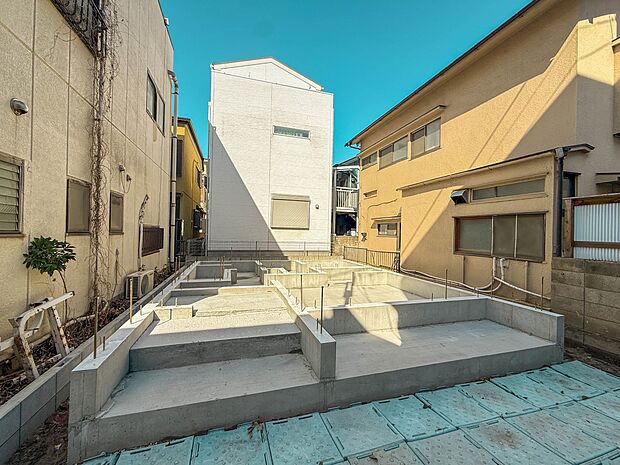 【外観】陽当りや通風性など各所に施された工夫で住みやすさを実現。部屋の大きさや周辺環境・街並など、資料には掲載していない情報が現地にはたくさんございます。是非ご確認下さい。