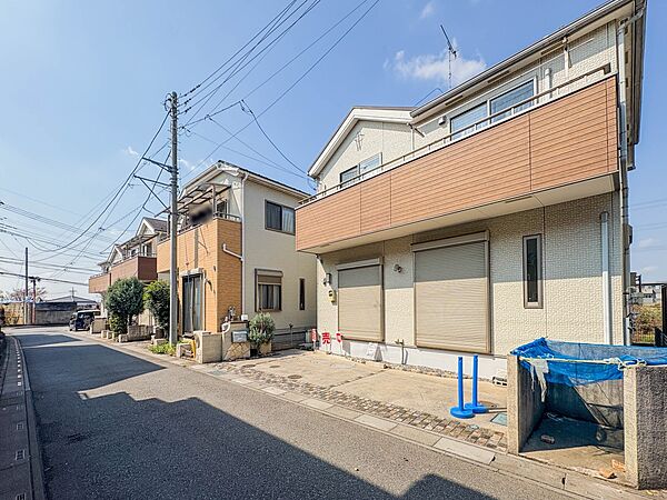 【外観】家族の温かさと陽光の暖かさ、楽しい毎日と明るい未来を予感させる「空間が織り成すひとつ先の住み心地」を演出します。