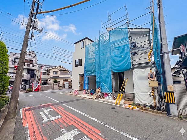 【前面道路】車の通行が少ないので、静かな住環境を維持することができます。