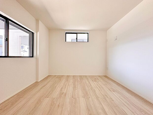 2号棟【洋室】充実した生活は伸びやかな居室空間から始まります。快適に・伸びやかに。心の潤いを求める方々へ。