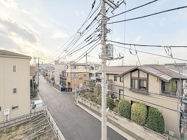 2号棟【眺望】眺望や窓からの景色が良いと、家で過ごす時間も快適です。