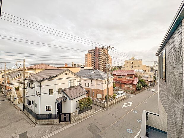 4号棟【眺望】眺望や窓からの景色が良いと、家で過ごす時間も快適です。