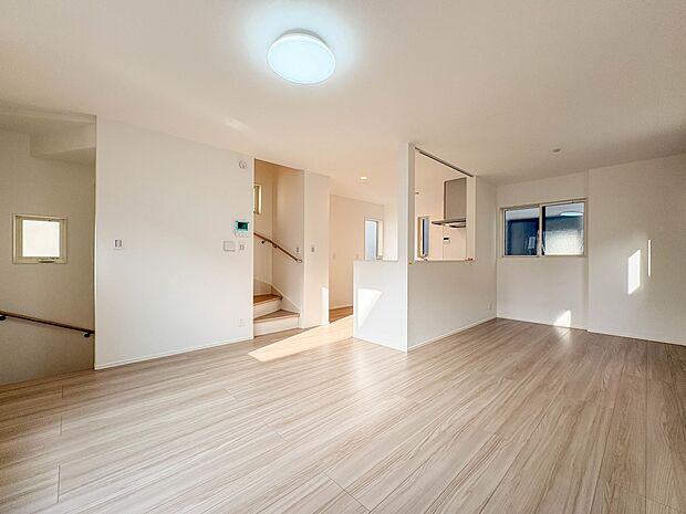 1号棟【LDK16.8帖】子供の様子を見ながら料理ができるので安心です。