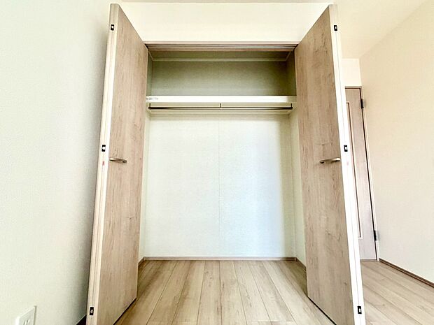 【収納】各部屋を最大限に広く使って頂ける様、全居住スペースに収納付。プライベートルームはゆったりと快適に。