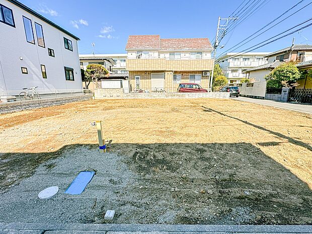 【外観】家は一生のお買物。自分ならではの家族ならではの、家にしたい。書斎を設ける。子どものプレイングルームを設ける。趣味のオーディオルームを設置する。夢を追うオンリーワンの家です。