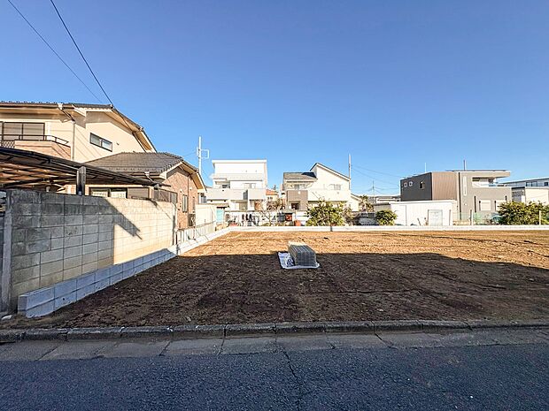【ひとつ先の住み心地】家族の温かさと陽光の暖かさ、楽しい毎日と明るい未来を予感させる「空間が織り成すひとつ先の住み心地」を演出します。