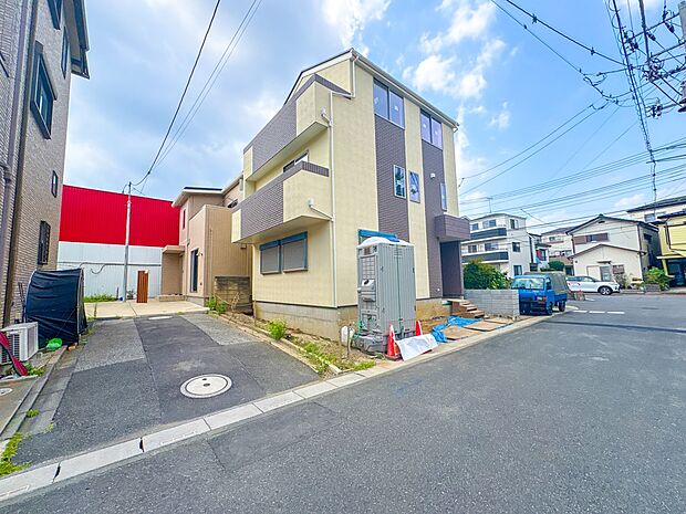 【外観】こちらの物件が少しでも気になるようでしたら、お気軽にお問合せください。人生でいちばん大きなお買い物ですので、ゆっくりご見学ください。ネット上の画像と実際の見学では、リアル感がまるで違…