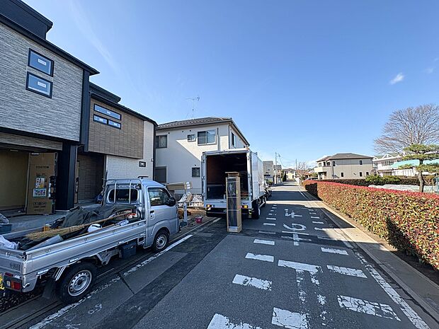 1号棟【前面道路6m】車の通行が少ないので、静かな住環境を維持することができます。