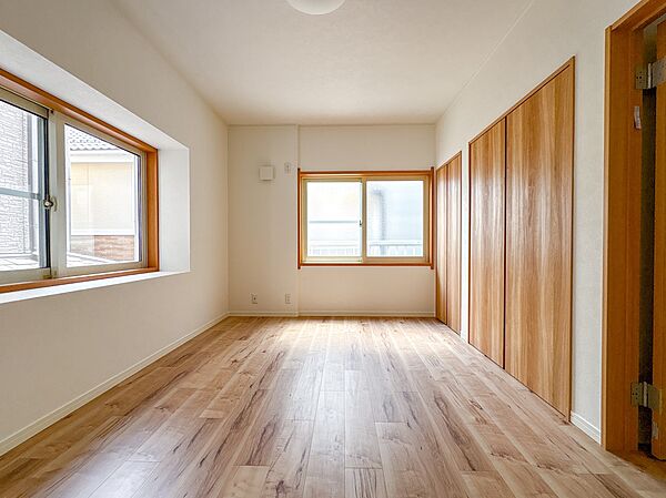 【洋室6.7帖】充実した生活は伸びやかな居室空間から始まります。快適に・伸びやかに。心の潤いを求める方々へ。