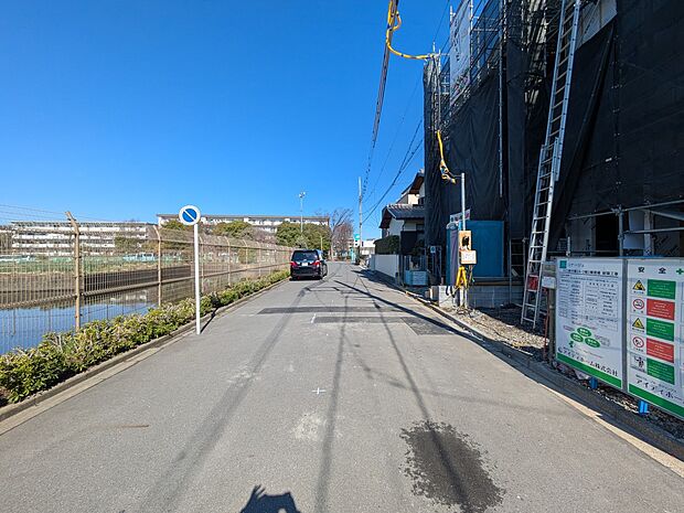 【外観】ここから始まる「日常」はご家族にとってかけがえのない時間となります。少しでも豊かに、快適に。そんな想いから本邸宅は生まれました。