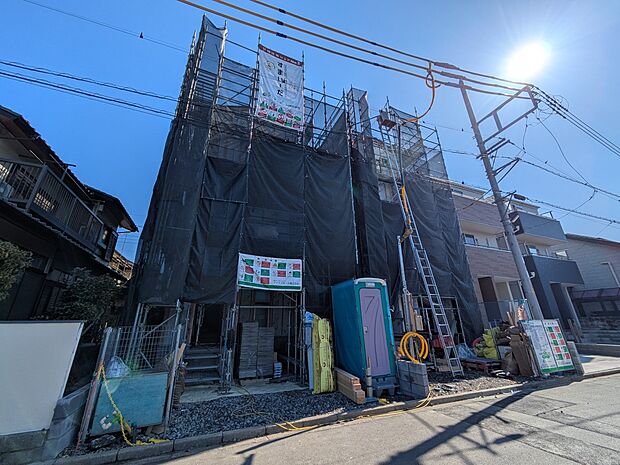 【駐車場】毎日の生活にマイカーが必須という方は、購入を検討する際、駐車場があることは大事な条件です。