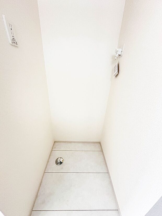 【ランドリースペース】毎日出る洗濯物を設置するクリーンなスペースです。