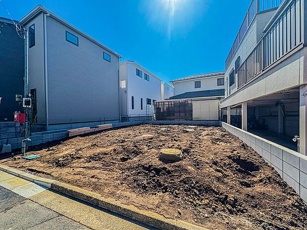 【外観】こちらの物件が少しでも気になるようでしたら、お気軽にお問合せください。人生でいちばん大きなお買い物ですので、ゆっくりご見学ください。ネット上の画像と実際の見学では、リアル感がまるで違…