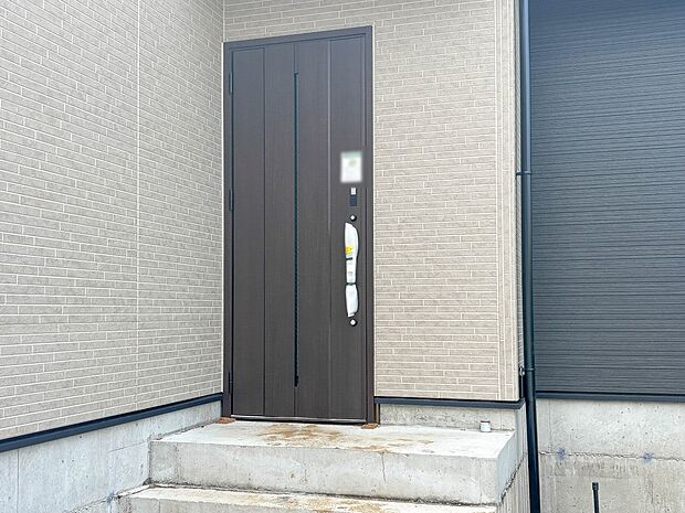 1号棟【玄関】玄関はおうちの顔と言われます。玄関アプローチは、外観デザインの印象を左右します。