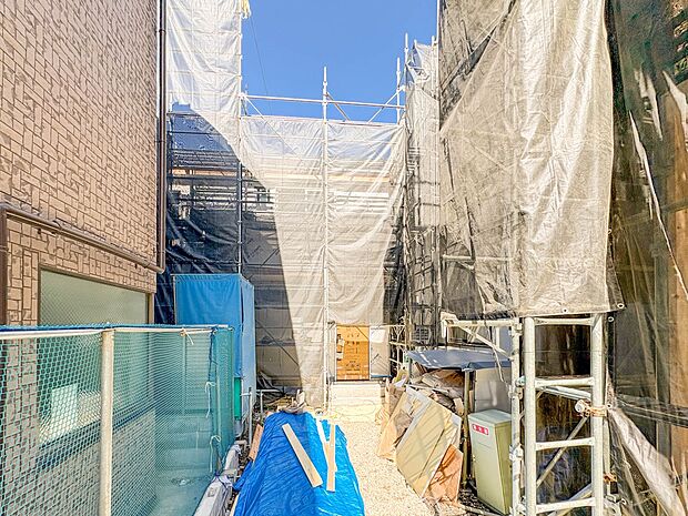 1号棟【駐車場】カースペース2台可/駐輪スペース。広々カースペースです。自転車、バイクなども置き場に困りません。