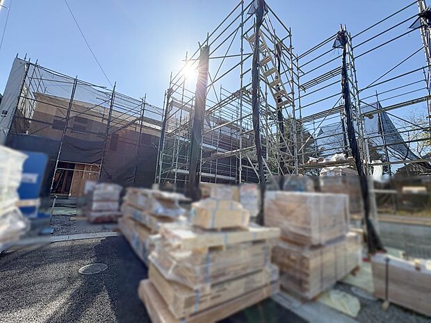 【外観】陽当りや通風性など各所に施された工夫で住みやすさを実現。部屋の大きさや周辺環境・街並など、資料には掲載していない情報が現地にはたくさんございます。是非ご確認下さい。