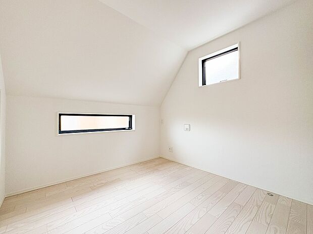 【納戸4.1帖】充実した生活は伸びやかな居室空間から始まります。快適に・伸びやかに。心の潤いを求める方々へ。
