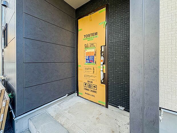 【玄関】こちらの物件が少しでも気になるようでしたら、お気軽にお問合せください。人生でいちばん大きなお買い物ですので、ゆっくりご見学ください。ネット上の画像と実際の見学では、リアル感がまるで違…